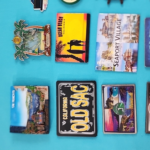 Lot of 24 Refrigerator Magnets - Picture 4 of 10